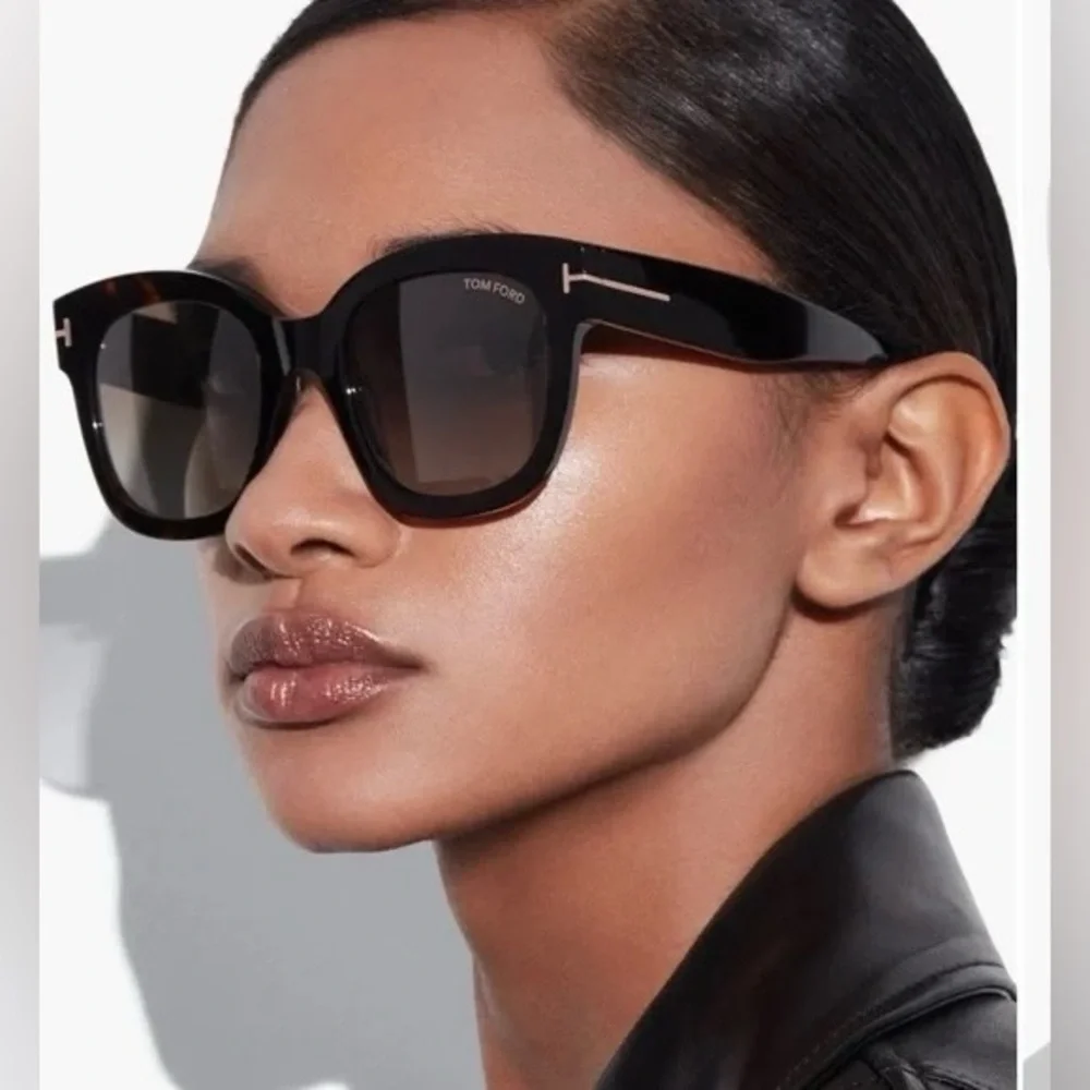 ❗️SOLD❗️TOM FORD Beatrix 52mm Shiny Black Sunglasses ~ Authentic Brand New - Picture 1 of 13